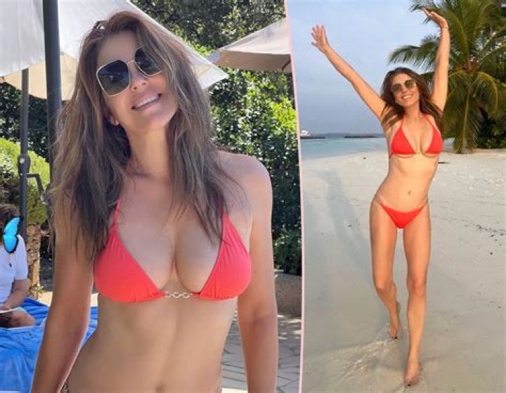 '90s Icon Elizabeth Hurley Shares Swimsuit Photo "in Heaven"