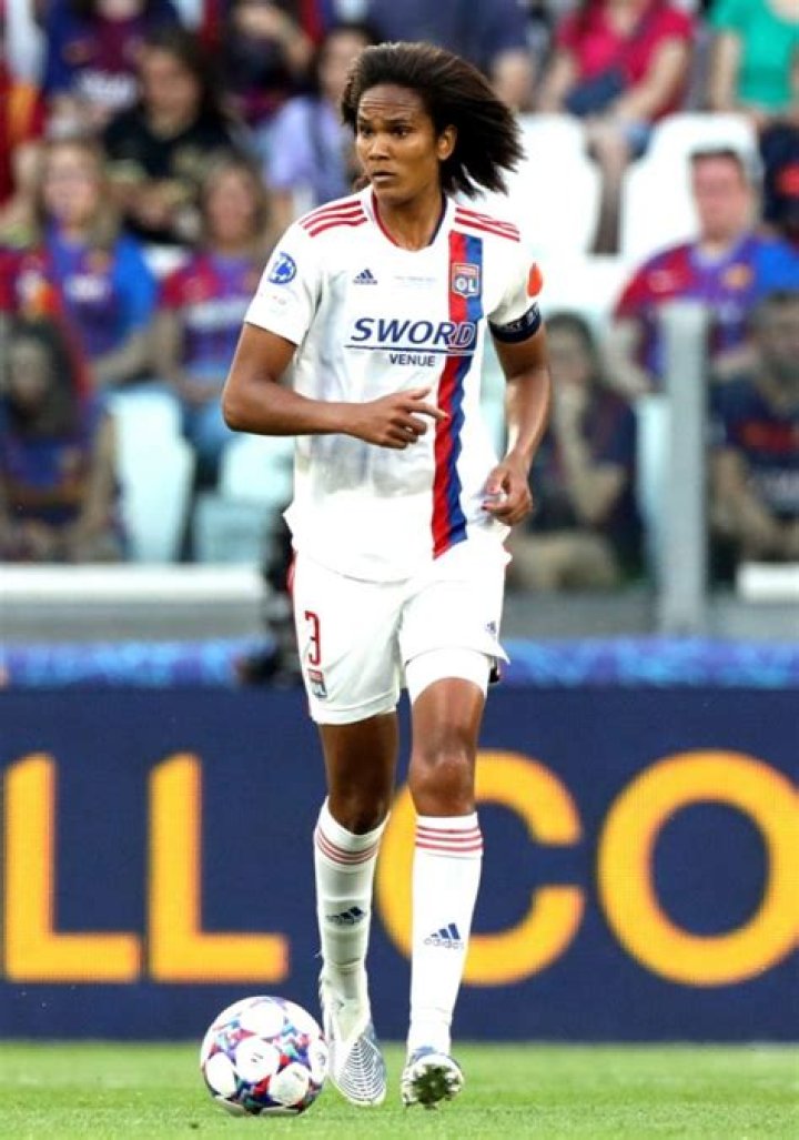 20 Amazing Bodies of Soccer Stars — Celebwell