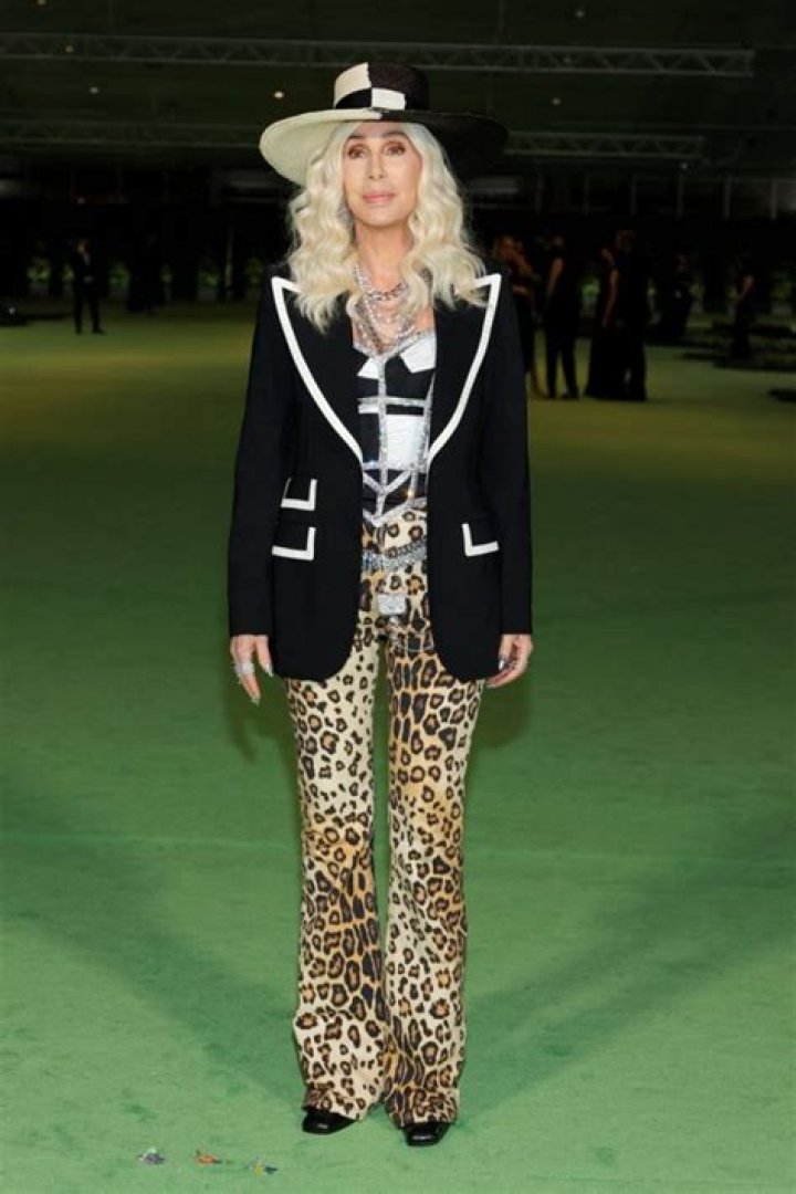 7 Weight Loss Tricks From Cher — Celebwell