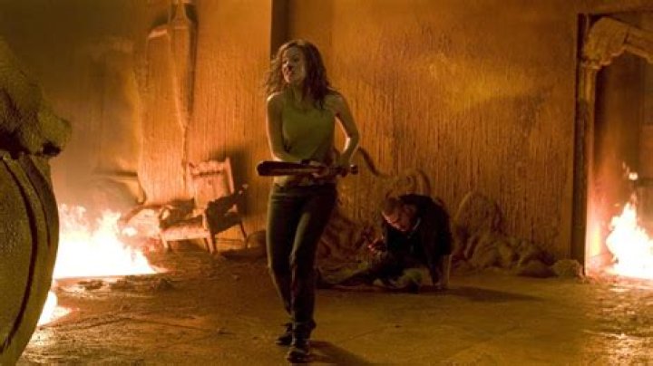 A Razzie-winning horror remake fighting for camp classic status becomes the main attraction on streaming