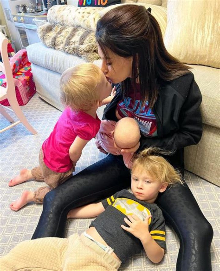 Alec Baldwin Age, Weight, Height, Measurements