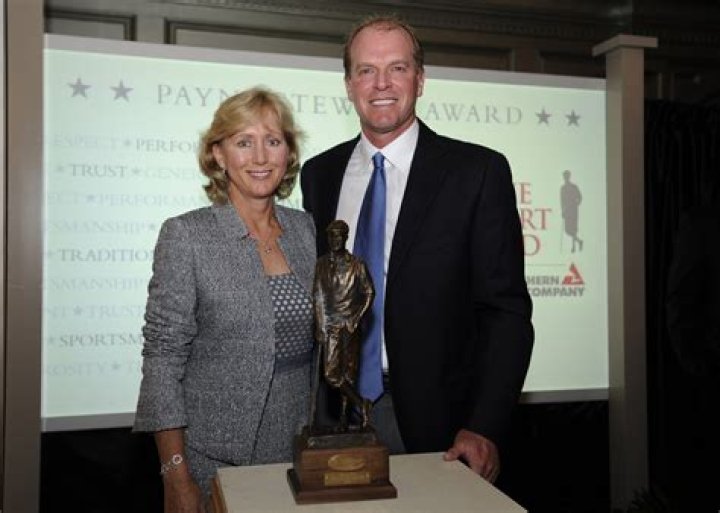 Allen Payne Biography - Facts, Childhood, Family & Achievements of The Actor