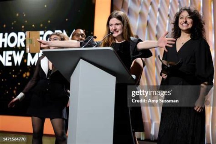 Alyssa Stonoha Wiki, Age, Birthday, Boyfriend, Height & More