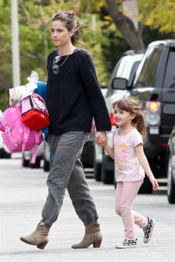 Amanda Peet Biography - Facts, Childhood, Family Life & Achievements