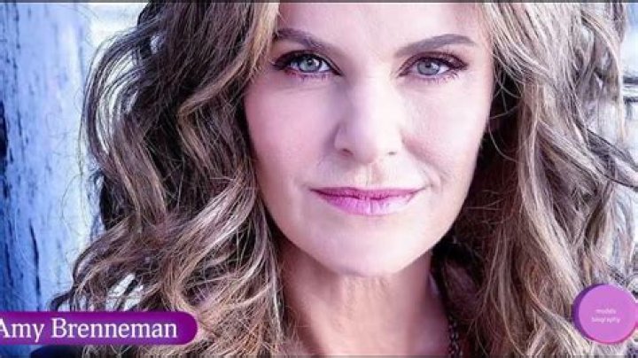 Amy Brenneman Biography - Facts, Childhood, Family Life & Achievements