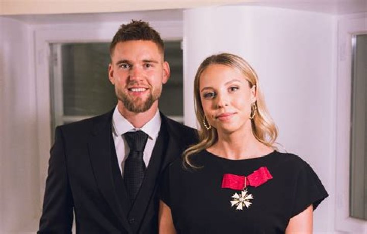 Anett Kontaveit parents: Ülle Milk, Andrus Kontaveit