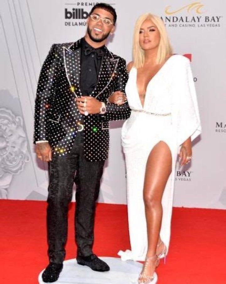 Anuel AA Height Weight Age Body Measurements Stats Facts Family Bio