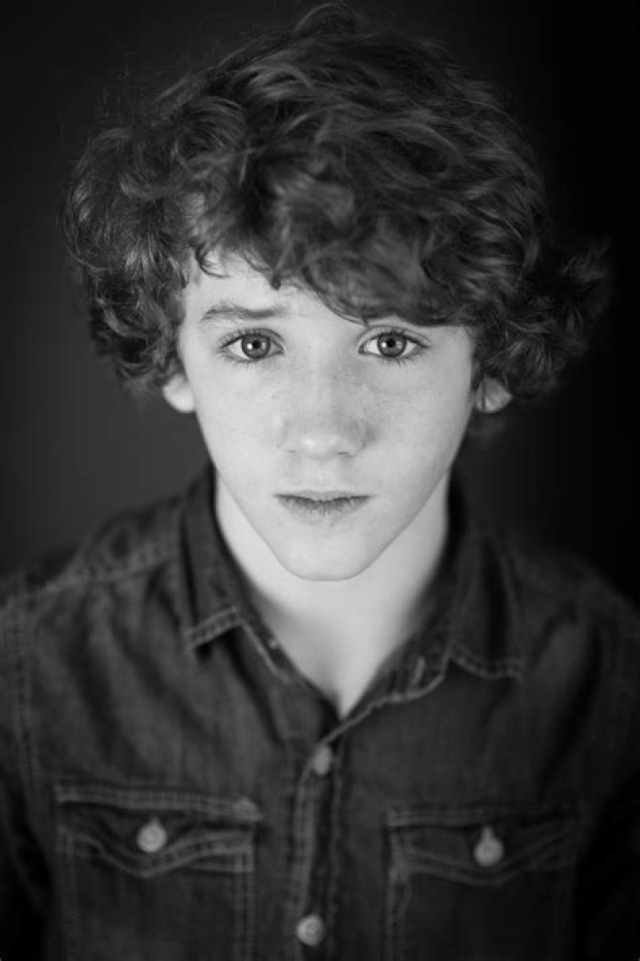 Art Parkinson Biography - Facts, Childhood, Family Life & Achievements