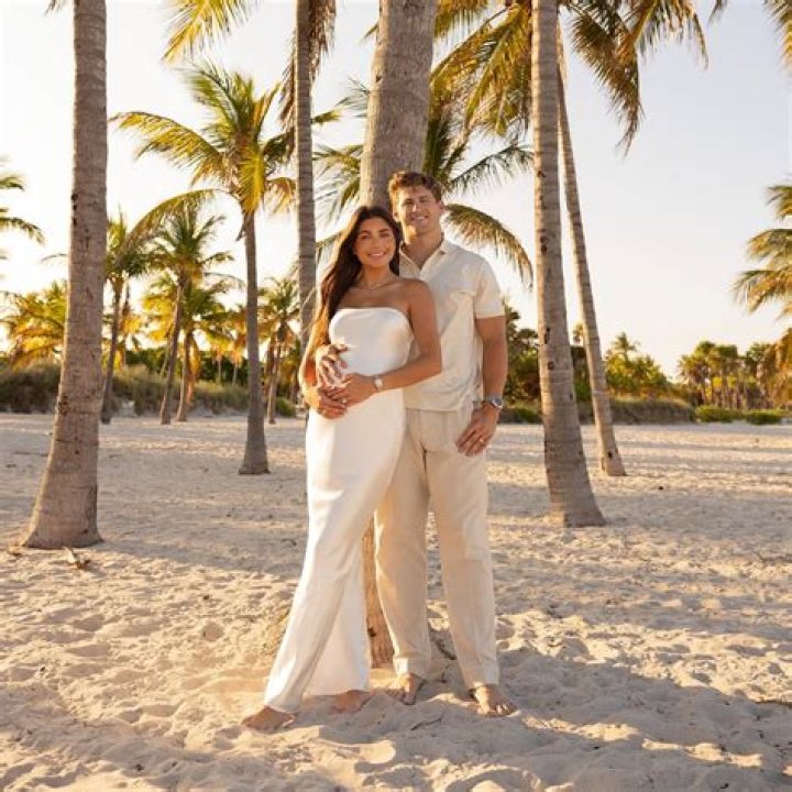 Bachelor's Hannah Ann Sluss in Bathing Suit Heats Up Cabo — Celebwell