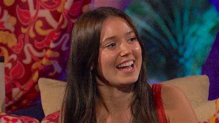 ‘Bachelor’ contestant Greer Blitzer, who received first impression rose, apologizes for defending blackface