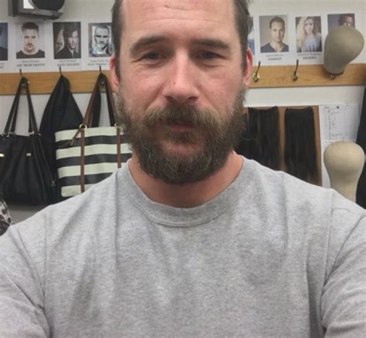 Barry Sloane Age, Weight, Height, Measurements