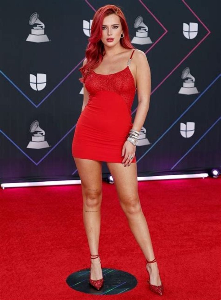 Bella Thorne Body Measurements Bra Size Weight Height Shoe Stats