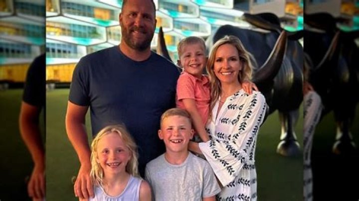 Ben Roethlisberger Biography - Facts, Childhood, Family Life & Achievements