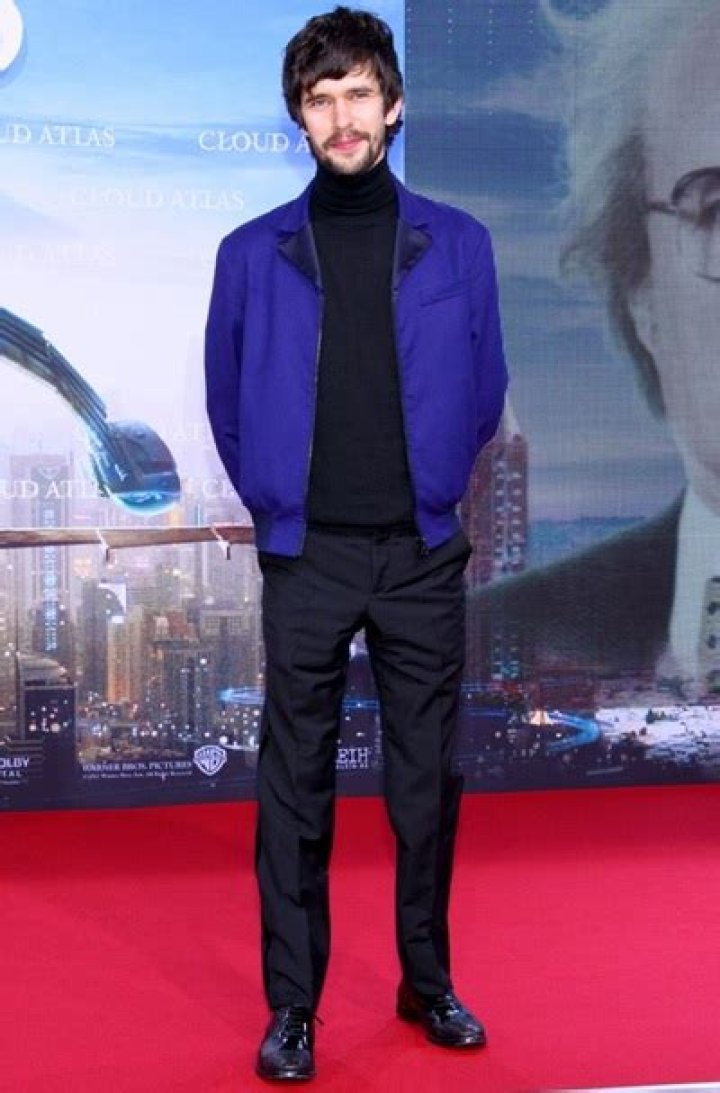 Ben Whishaw Height Weight Shoe Size Measurements Family