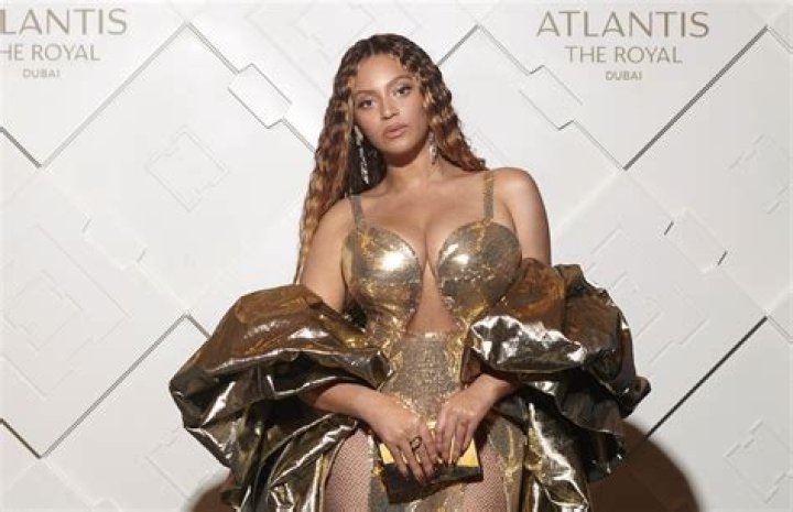 Beyoncé broke the internet by joining a special singer’s first public performance