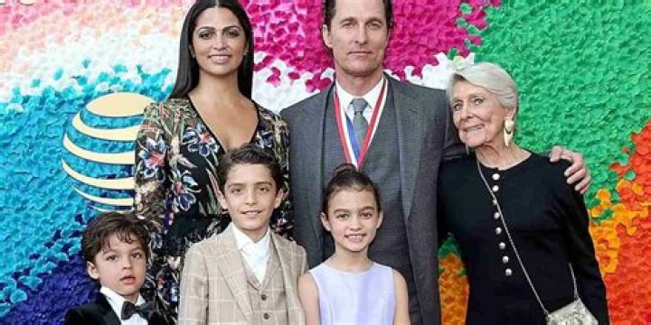 Camila Alves Biography - Facts, Childhood, Family Life & Achievements