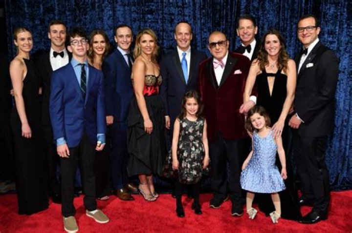 Clive Davis family, wife , children, parents, siblings