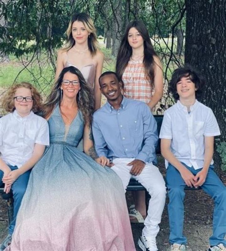 Cora Tilley – Bio, Facts, Family Life