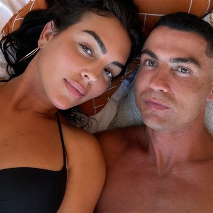 Cristiano Ronaldo's Girlfriend Georgina Rodríguez in Bathing Suit is in “Paradise”  — Celebwell