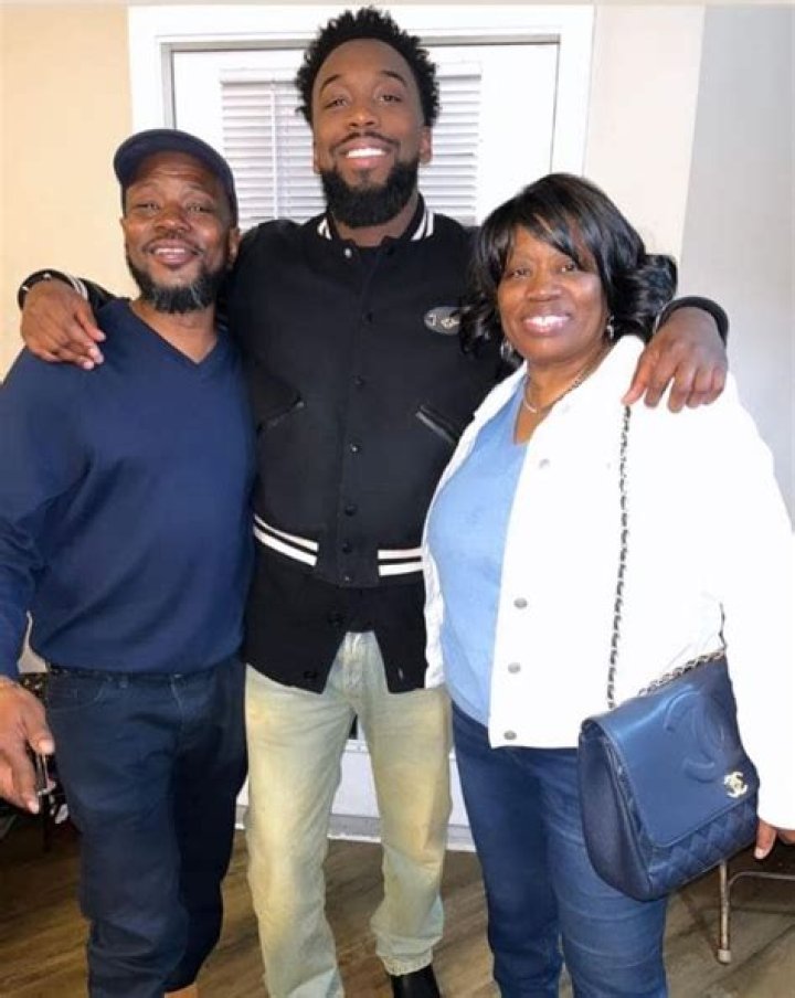 Dante Bowe family, wife, children, parents, siblings