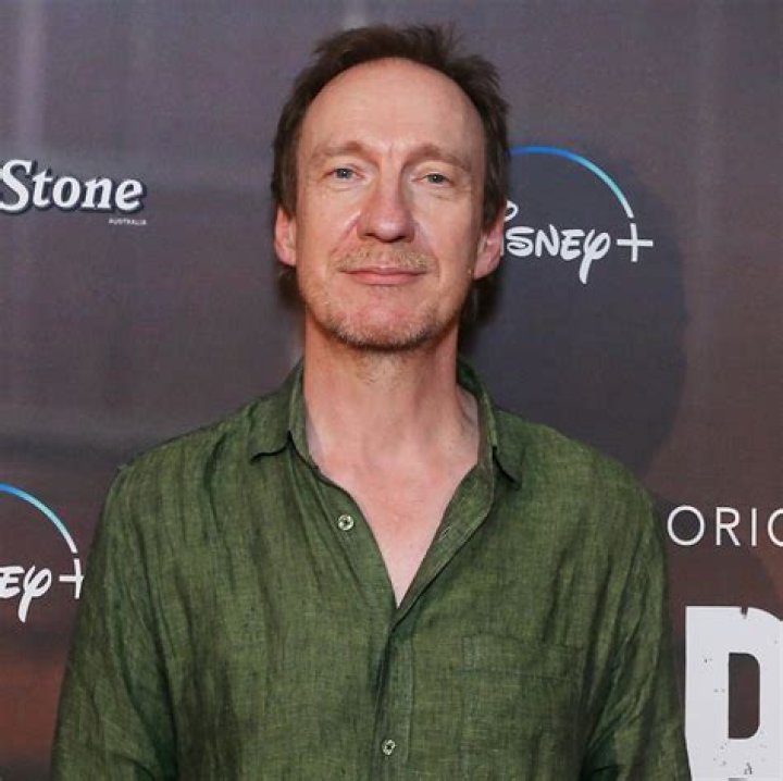 David Thewlis career earnings, salary and net worth