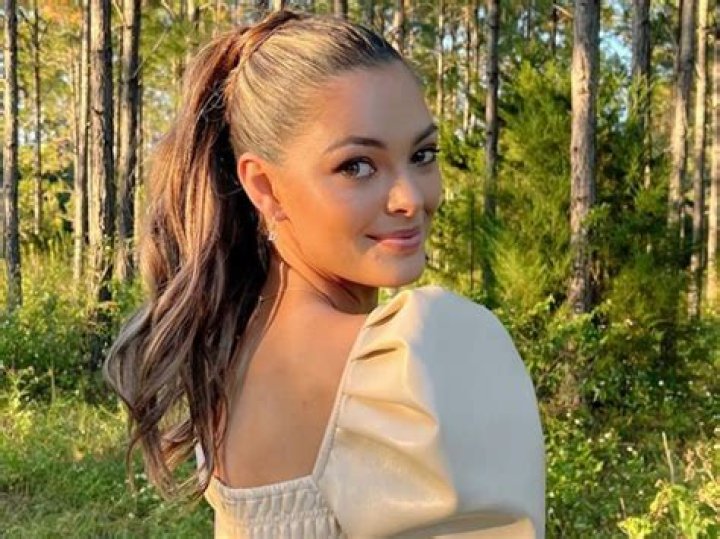 Demi-Leigh Tebow in Bathing Suit is "Grateful" — Celebwell