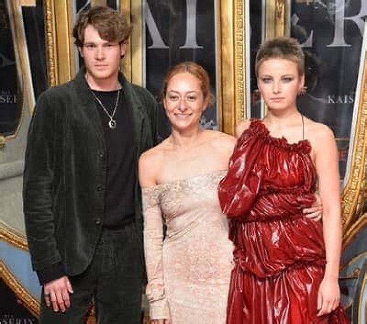 Devrim Lingnau Wiki, Age, Height, Boyfriend, Mother, Father, Net Worth & More