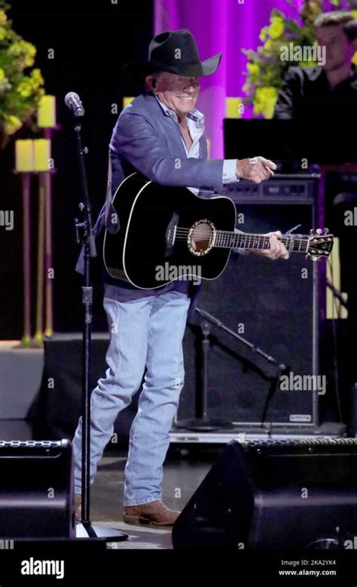 Did George Strait really sing Rey? – Celebrity