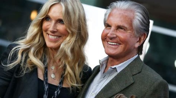 Does George Hamilton still live with Alana Stewart?