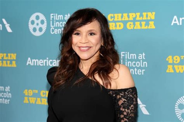 Does Rosie Perez have a speech impediment? – Celebrity