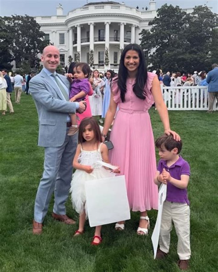 Does Von Miller have a gf?