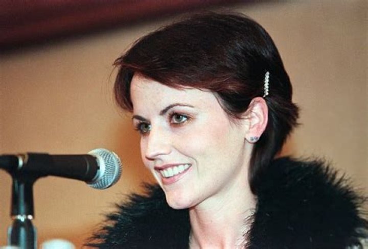 Dolores O’Riordan Biography – Facts, Childhood, Family of the Irish Singer-Songwriter