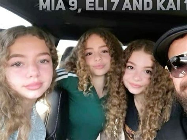 Elián González Biography - Facts, Childhood, Family Life & Achievements