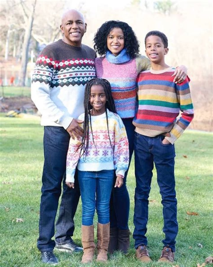 Elise Mertens family, husband, children, parents, siblings