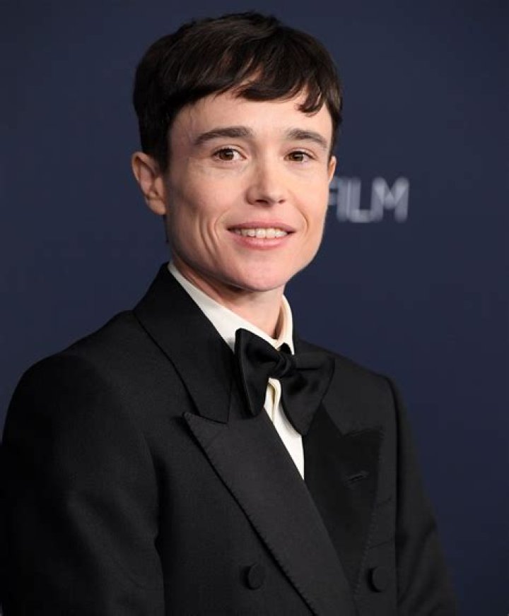 Elliott Smith Biography - Childhood, Life Achievements & Timeline