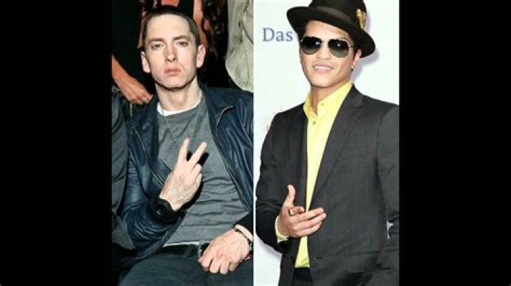 Eminem & Royce Da 5’9″ feat. Bruno Mars - Lighters