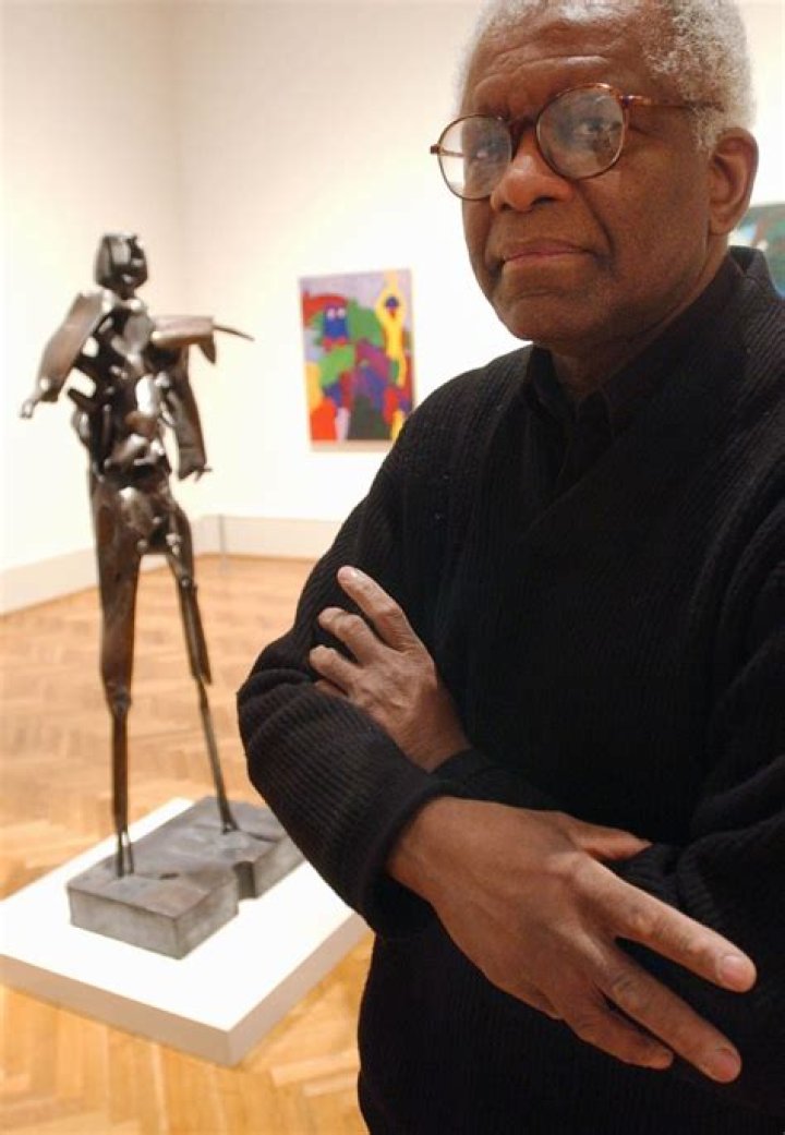 Explore Richard Hunt Dearh, Obituary, Iconic Chicago sculptor