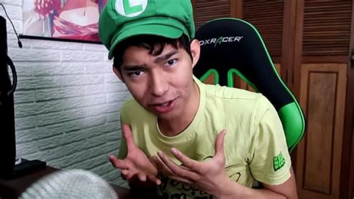 Fernanfloo Net Worth & Earnings (2024)