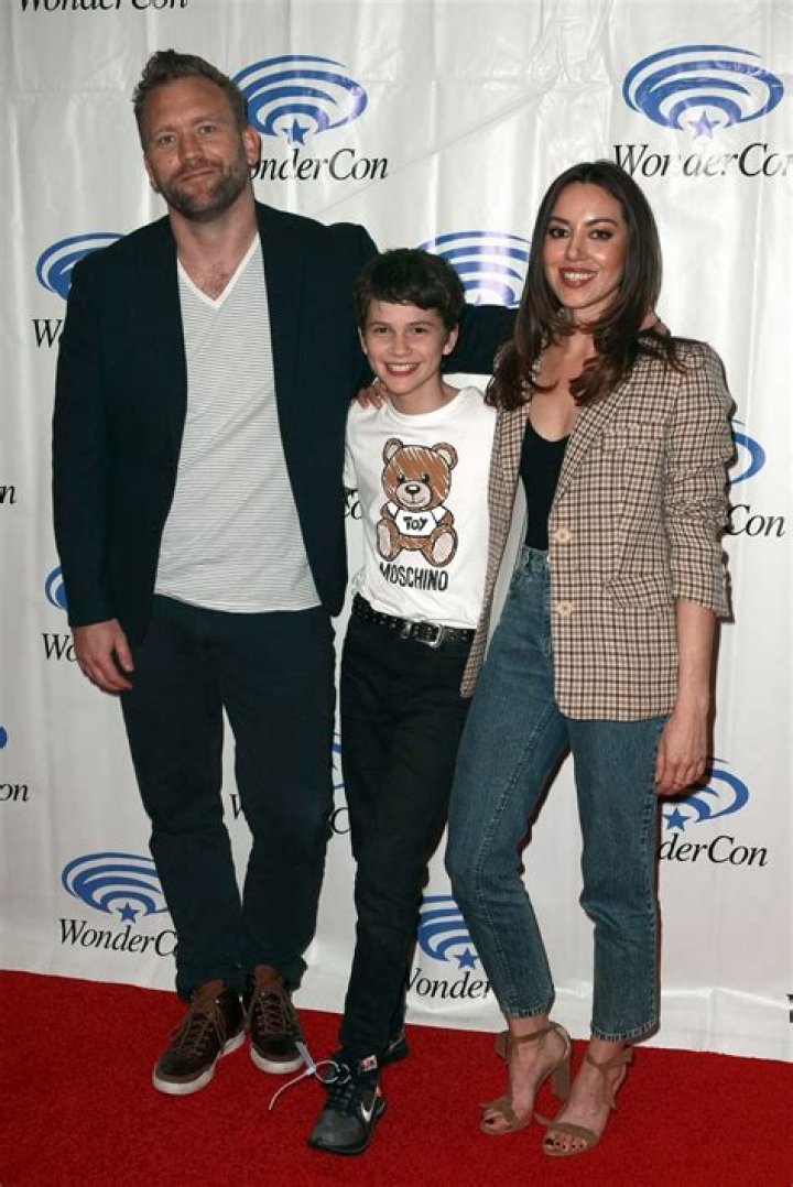 Gabriel Bateman Wiki, Girlfriend, Age, Family & Facts