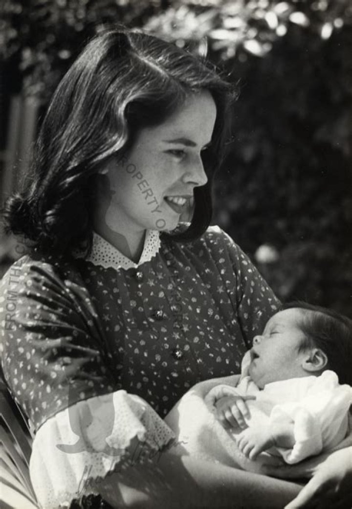 Geraldine Chaplin Biography - Facts, Childhood, Family Life & Achievements