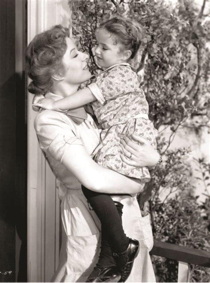 Greer Garson Biography - Facts, Childhood, Family Life & Achievements