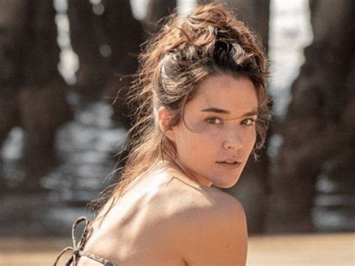 Hallmark Christmas Star Rhiannon Fish Shares Swimsuit Pictures From Hawaii