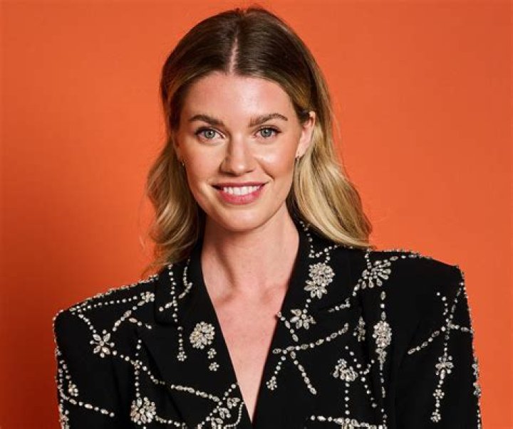 Hannah Cooper-Dommett in Bathing Suit "Got an Upgrade" — Celebwell