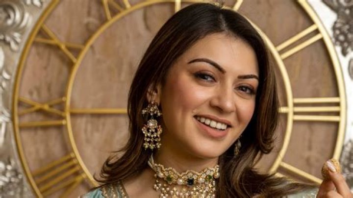 Hansika Motwani Net Worth