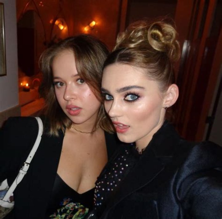 Holly J. Barrett husband: Is Holly J. Barrett married?