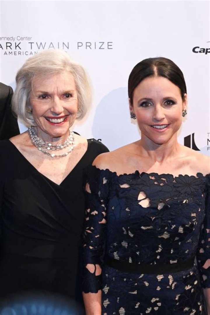 How is Julia Louis-Dreyfus related to Richard Dreyfuss? – Celebrity