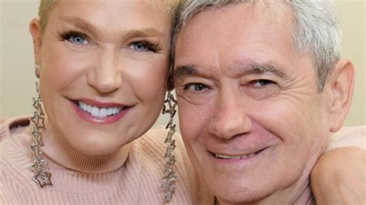 How long did Pelé and Xuxa Meneghel date? How old was Xuxa Meneghel when she dated Pelé?