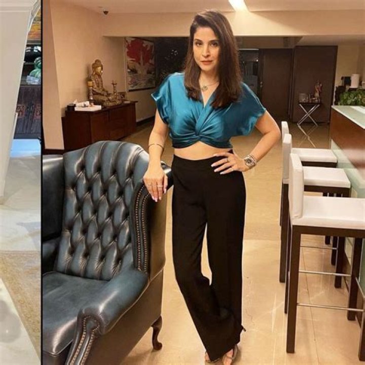 
How Much Money Does Kareena Kapoor Make? Latest Income Salary
