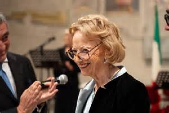 
How Much Money Does Maria Franca Fissolo Make? Latest Income Salary
