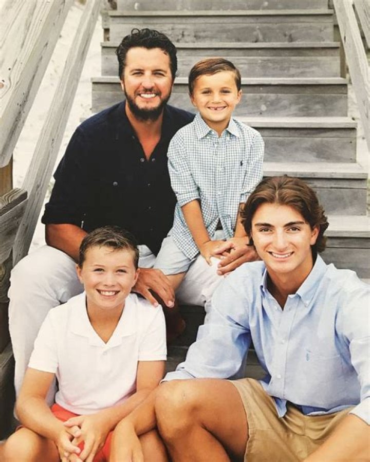 How Old Are Luke Bryans Nieces And Nephew? – Celebrity